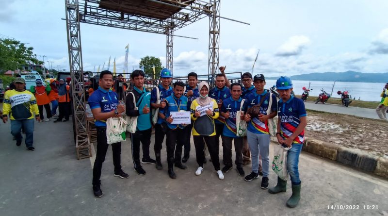 Kerja Bakti Dalam Rangka HUT Nunukan, Perumda Tirta Taka Kumpulkan Sampah Terbanyak