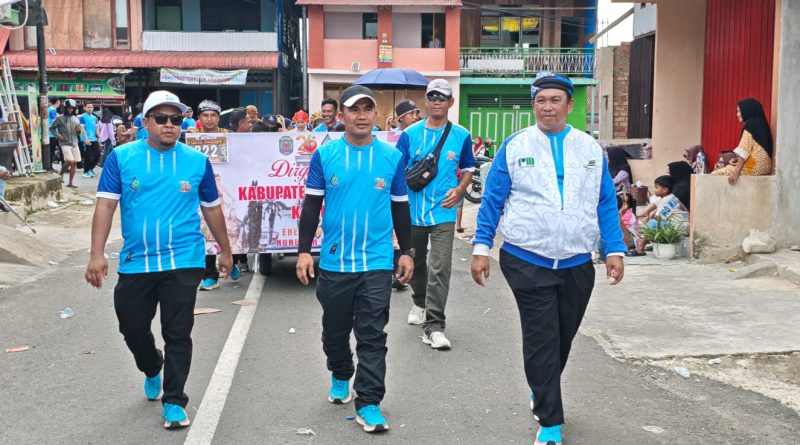 Semarak Pawai Budaya HUT ke-26 Nunukan, Perumda Air Minum Tirta Taka Tampil dengan Busana Adat Nusantara