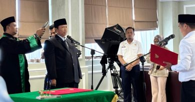 Bupati Nunukan Lantik Arpiansyah sebagai Direktur Perumda Air Minum Tirta Taka Bupati Nunukan Lantik Arpiansyah sebagai Direktur Perumda Air Minum Tirta Taka